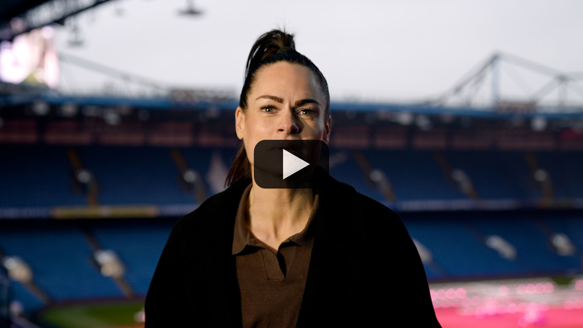 Women’s-Football-play-02